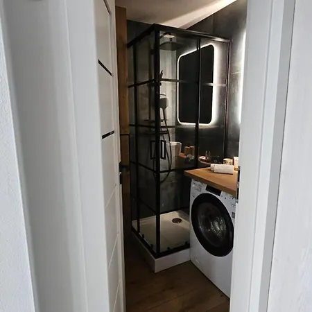 Metis Apartment